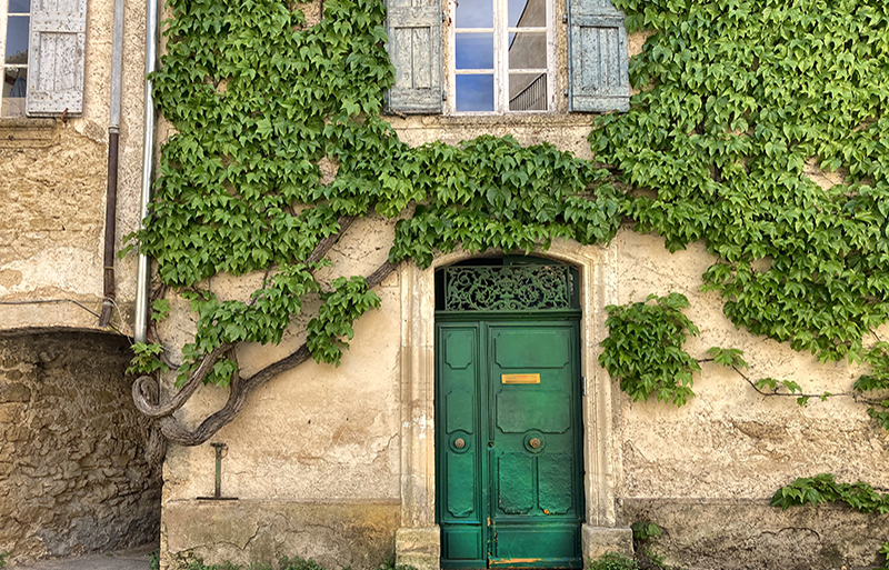 Lourmarin France guided tours