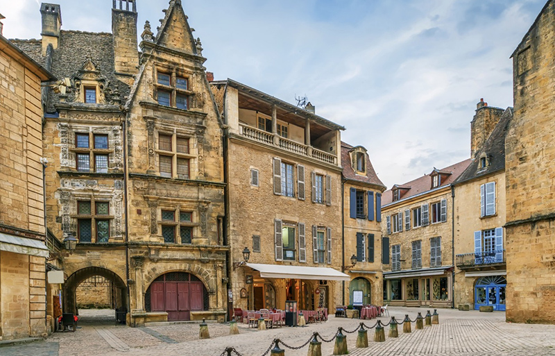 Sarlat Dordogne France Guided Tour 2027